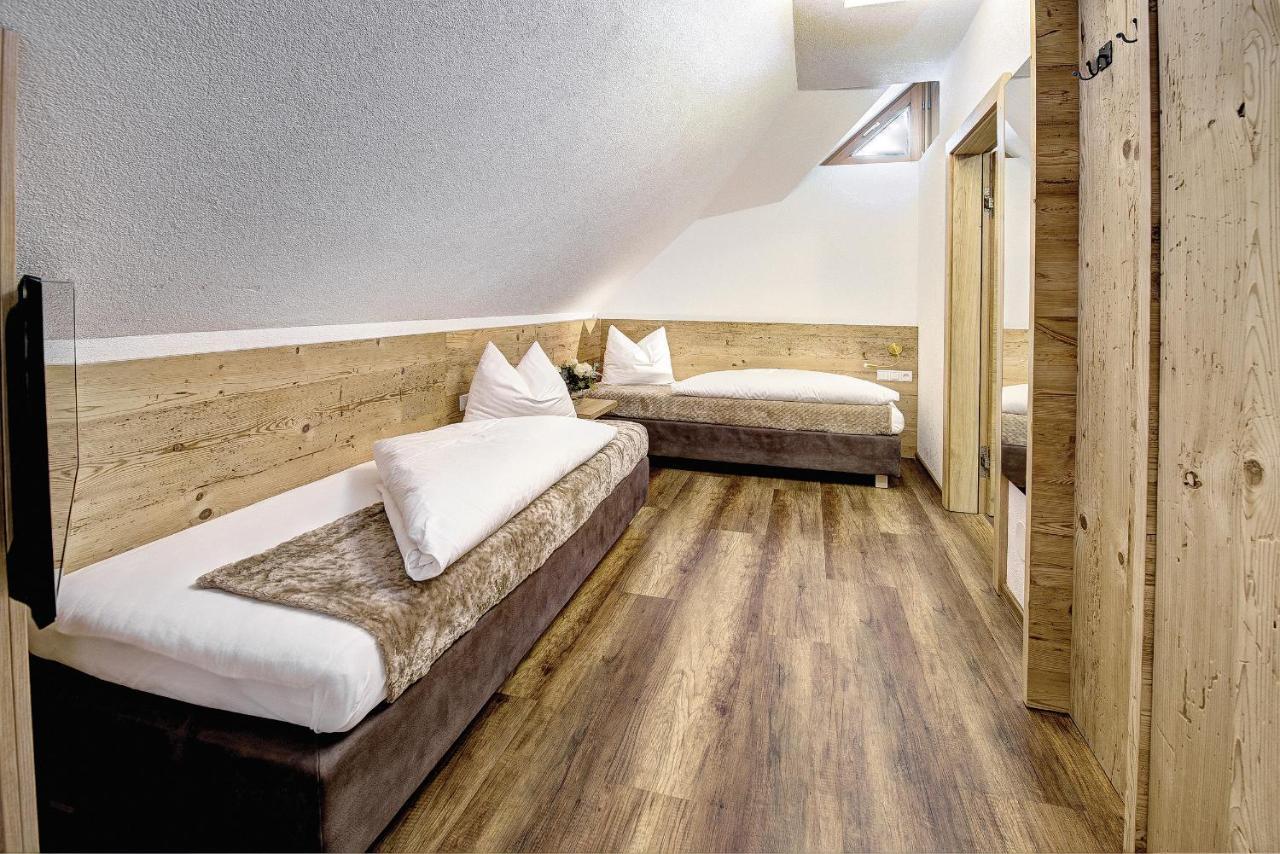 Hotel Ferienglueck 이스크글 외부 사진