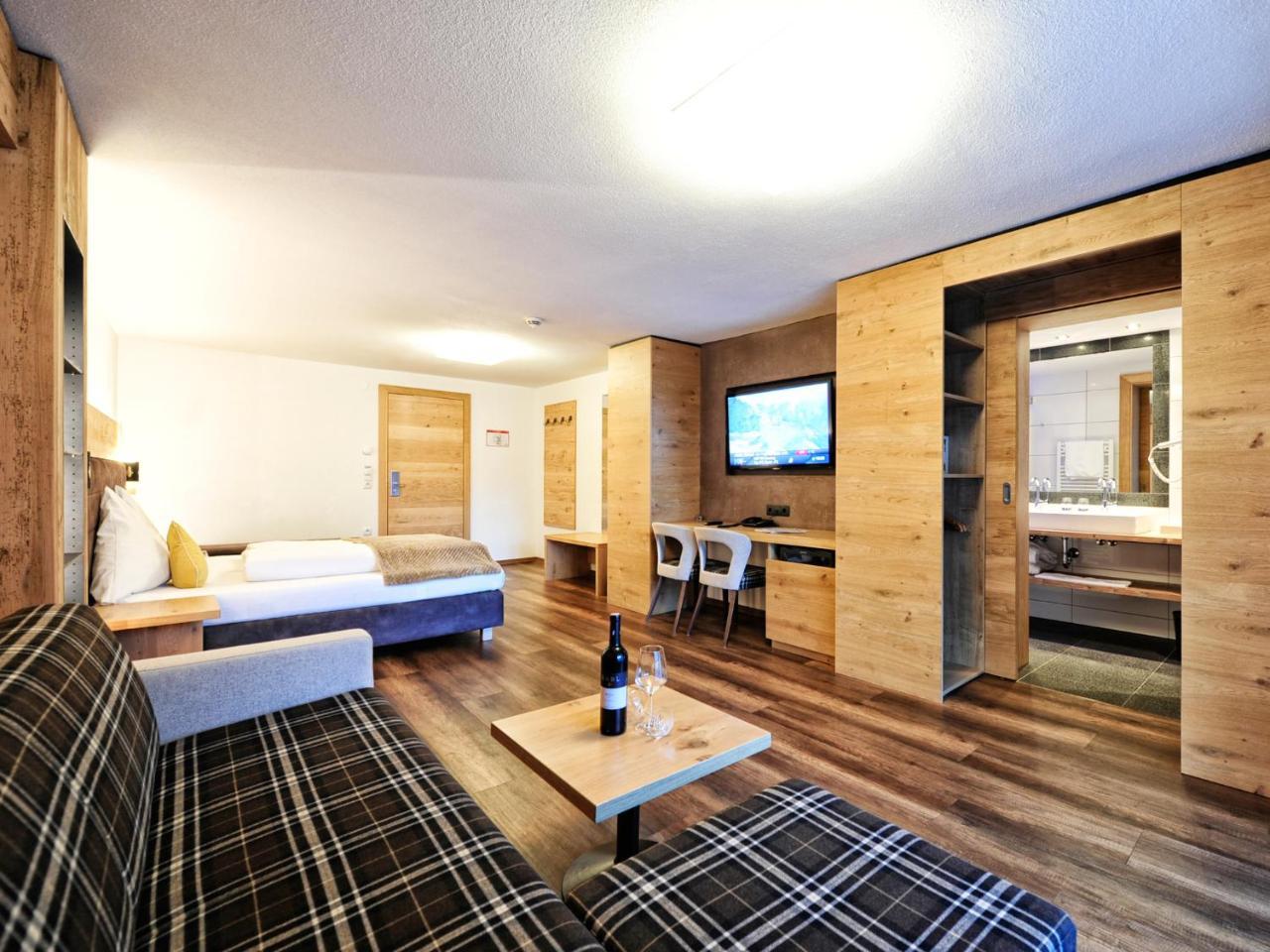 Hotel Ferienglueck 이스크글 외부 사진